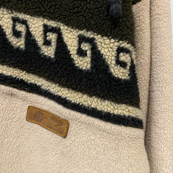 Wings of New Zealand fleece jacket - Picture 3 of 3